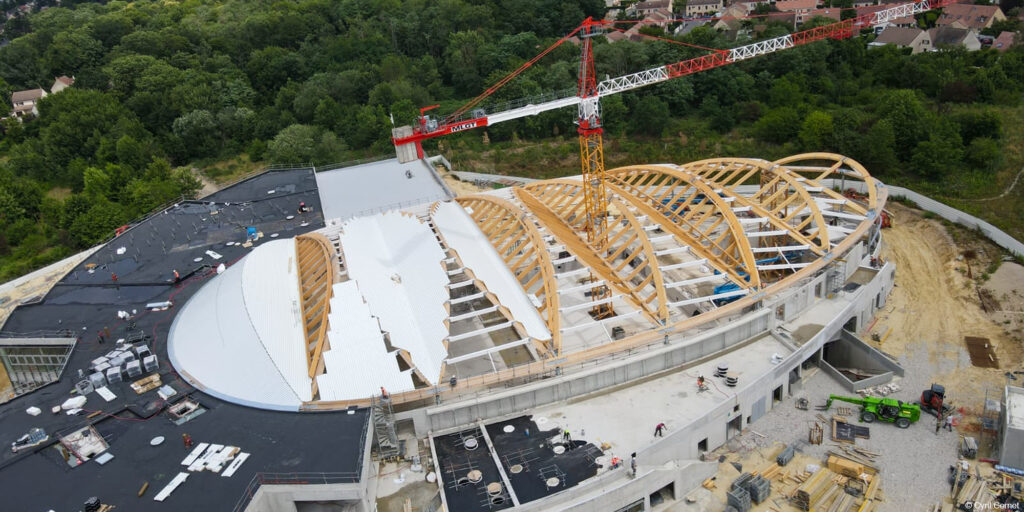 Piscine charpente bois lamellé collé